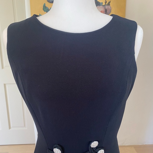 Elegant full length knit sleeveless gown with front detail size 8 - Picture 3 of 12